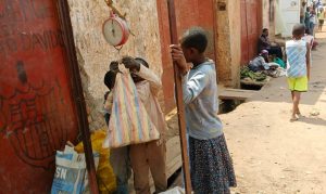 Bukavu : Le commerce de ferraille sur les cendres du sinistre suscite l&rsquo;indignation